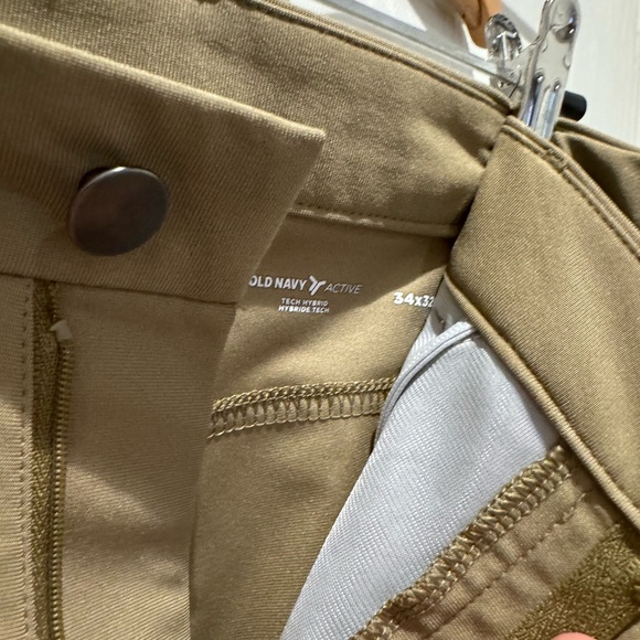 3 pairs of Old Navy Hybrid pants. 34x42 - Picture 5 of 7